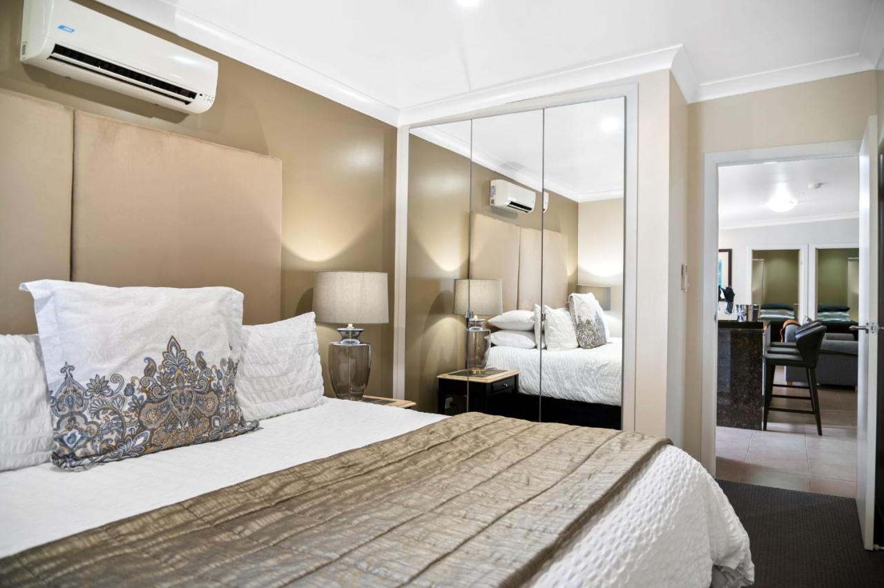 53 On Victoria Motel Warwick Bagian luar foto