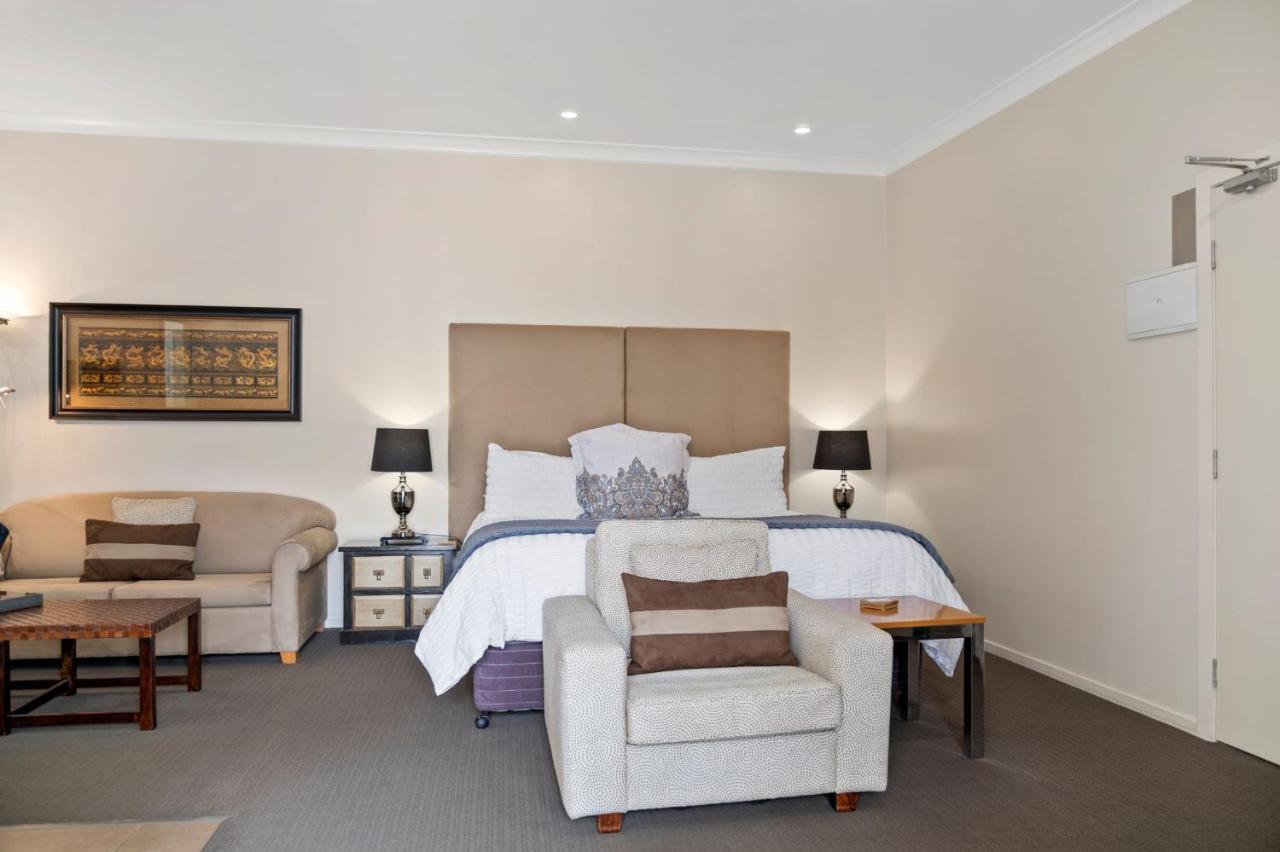53 On Victoria Motel Warwick Bagian luar foto