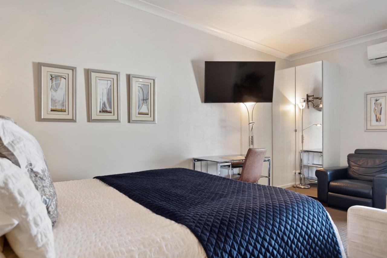 53 On Victoria Motel Warwick Bagian luar foto